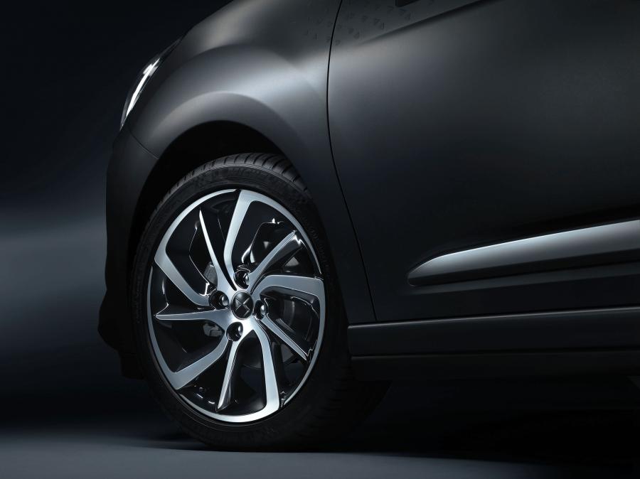 Колеса DS 3 Dark Side 2017 года  (фото 5 из 9)